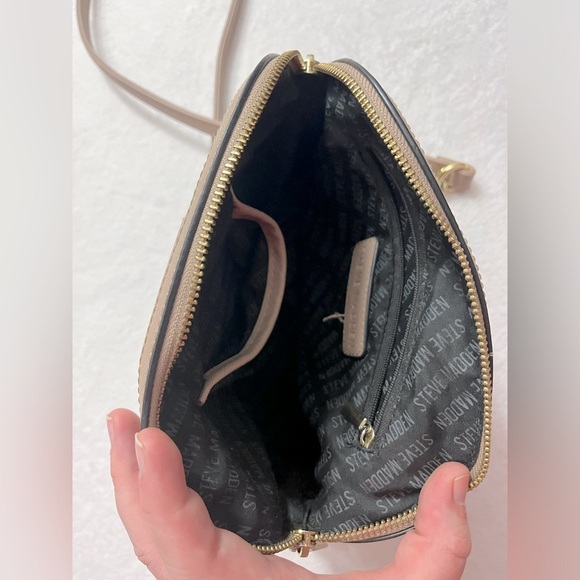 Steve Madden beige double zipper purse with long crossbody chain - Picture 12 of 13